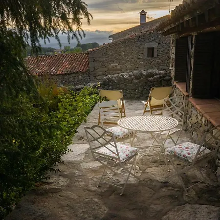 Real La Casa De Arriba 2* 나바레돈다 데 그레도스