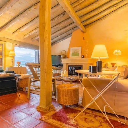 Real La Casa De Arriba