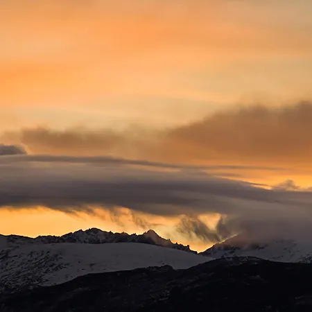 Real La Casa De Arriba 2*