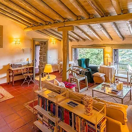 Real La Casa De Arriba 2*