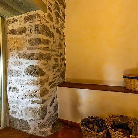 Real La Casa De Arriba 2*