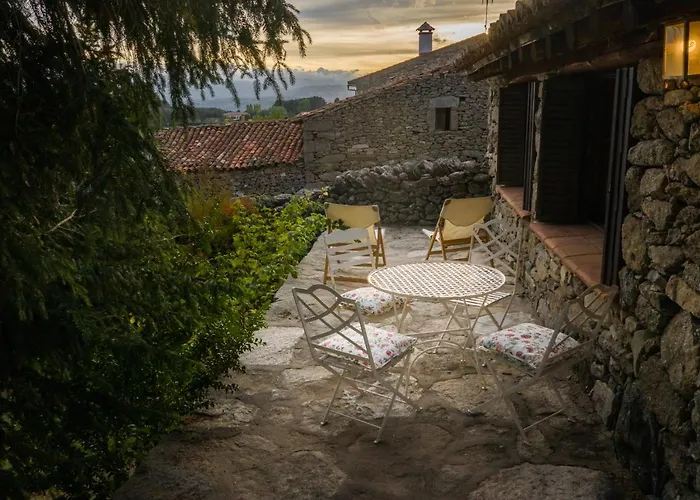 Real La Casa De Arriba 2* 나바레돈다 데 그레도스