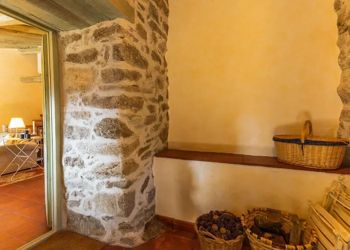 Real La Casa De Arriba 2*