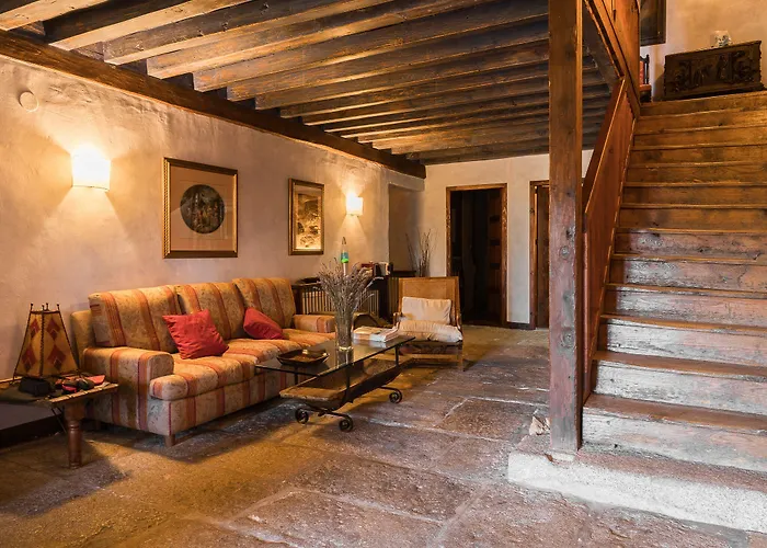 Real La Casa De Arriba 호텔 2*