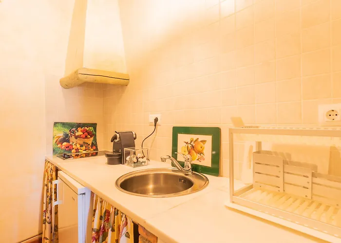 Real La Casa De Arriba 나바레돈다 데 그레도스